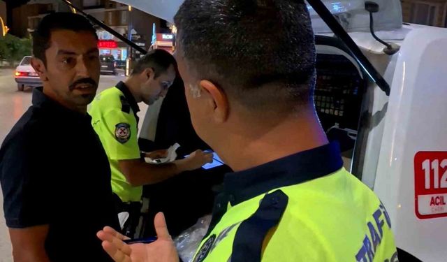 Direksiyon başında alkollü yakalandı, "Ehliyetimi alamazsın" dedi