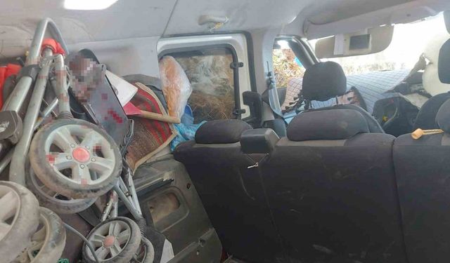 Ehliyetsiz genç kaza yaptı, araçtaki 3 kişi yaralandı