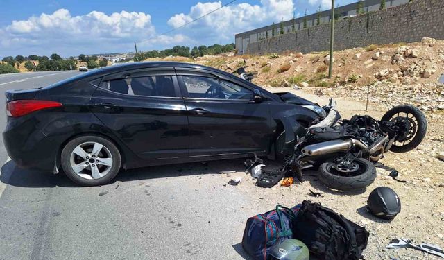 Emet’te otomobille motosiklet çarpıştı: 1 yaralı
