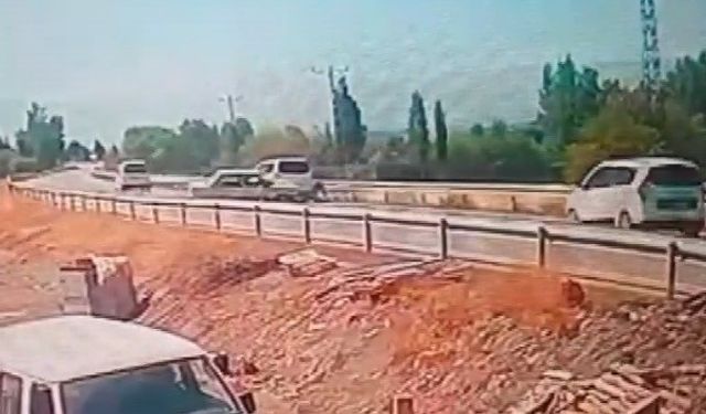 Erzincan’da 1 kişinin öldüğü kaza güvenlik kamerasına yansıdı