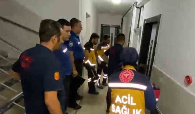 Eşinin eve kilitlediği kadın hap içip intihara kalkınca evde mahsur kaldı