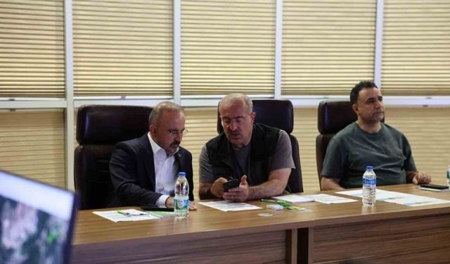 İçişleri Bakan Yardımcısı Turan, Çanakkale’de yangın söndürme çalışmalarını takip etti
