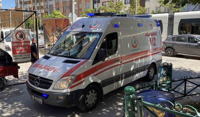 İnşaattan düşen işçi yaralandı