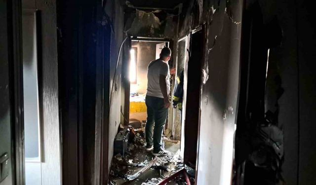 Karaman’da apartmanın son katında korkutan yangın
