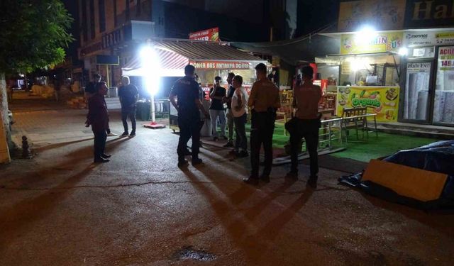Malatya’da dönercide bıçaklı kavga: 2 yaralı