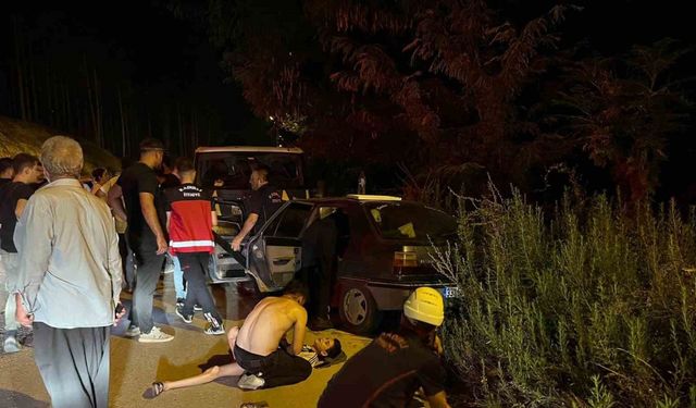 Minibüs ile otomobil çarpıştı: 4 yaralı