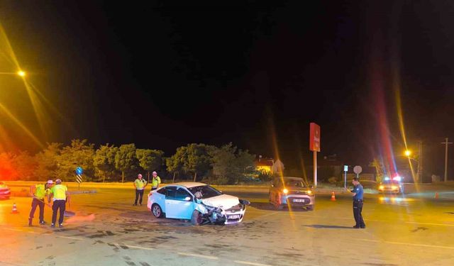 Muş’ta iki otomobil çarpıştı: 4 yaralı