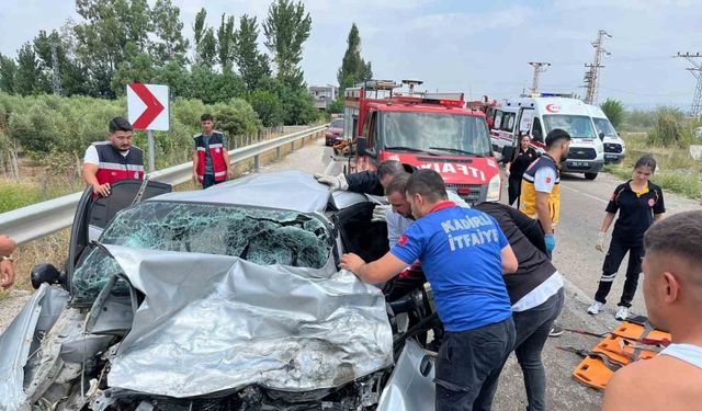 Osmaniye’de otomobiller kafa kafaya çarpıştı: 1 ölü, 1 yaralı