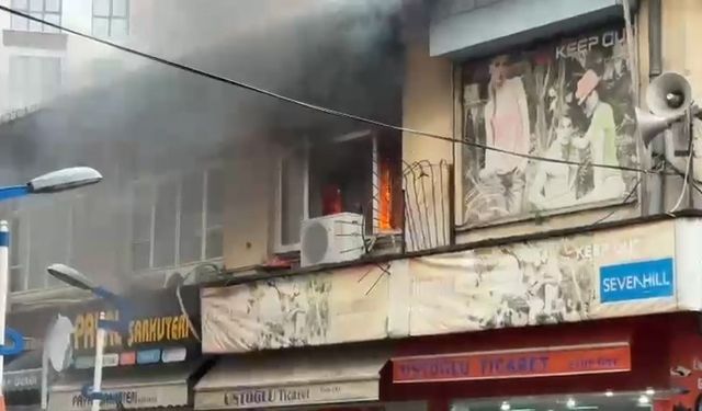 Rize’de depo yangını