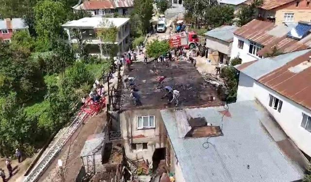 Şiran’da çatı yangını korkuttu