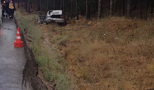 Tır, otomobili 30 metre sürükledi: Şans eseri yaralanan olmadı