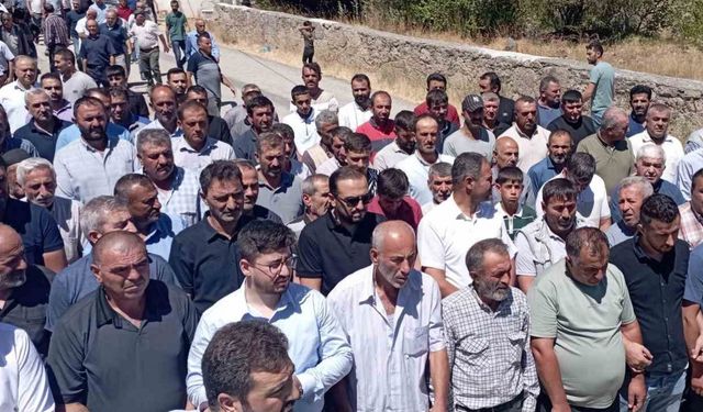 Traktörden atlayarak hayatını kaybeden Südüpak son yolculuğuna uğurlandı