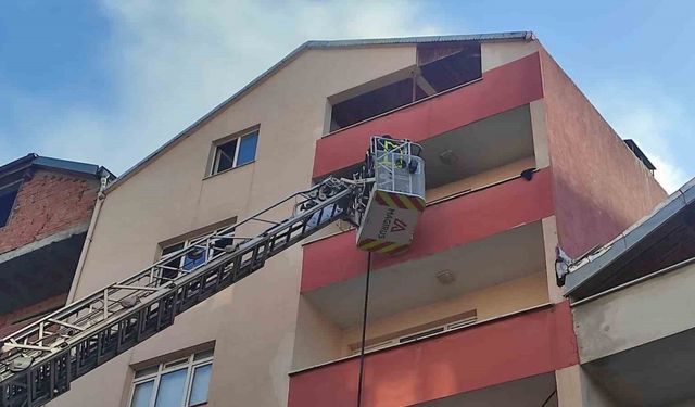 Türkeli’de apartman dairesinde yangın