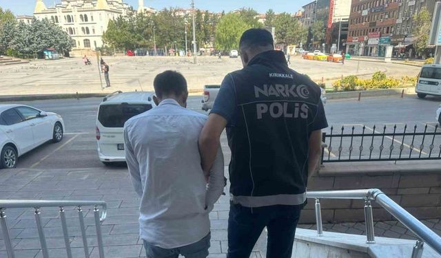 Uyuşturucu suçundan aranan 2 firari hükümlü yakalandı
