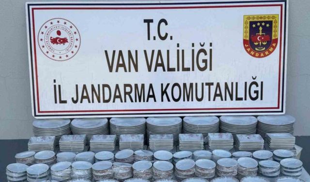 Van’da çok sayıda gümrük kaçağı malzeme ele geçirildi