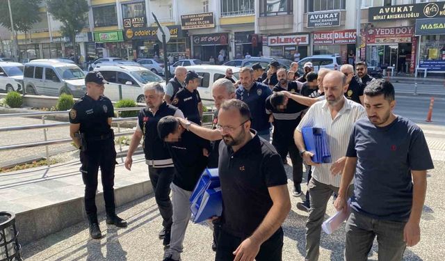 10 milyon liralık ‘change’ vurgununda 8 şüpheli adliyede