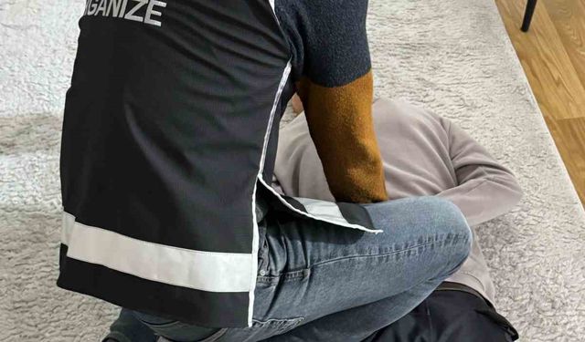 30 yıl hapisle aranan şahıs, Menemen’de gizlendiği evde yakalandı
