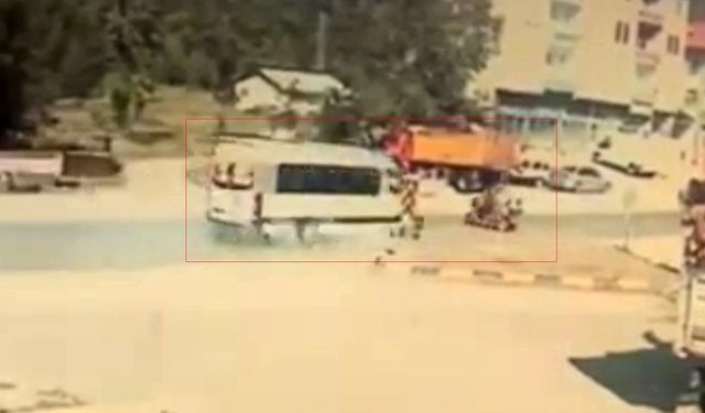 Abdipaşa’da yaşanan kaza güvenlik kamerasına yansıdı