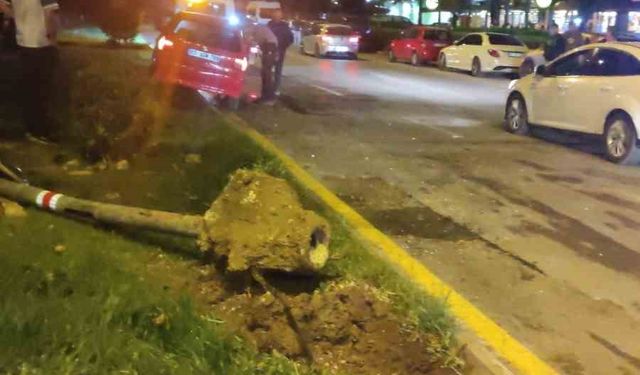 Alkollü sürücü yayalara çarptı: 1 ölü, 1’i ağır 2 yaralı