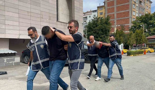 Ambulans kovalayan baba-oğul ters kelepçeli adliyeye sevk edildi