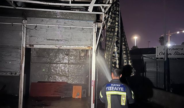Antakya’da metruk iş yerinde yangın çıktı