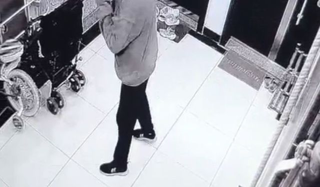 Ayakkabı hırsızlığı güvenlik kamerasında