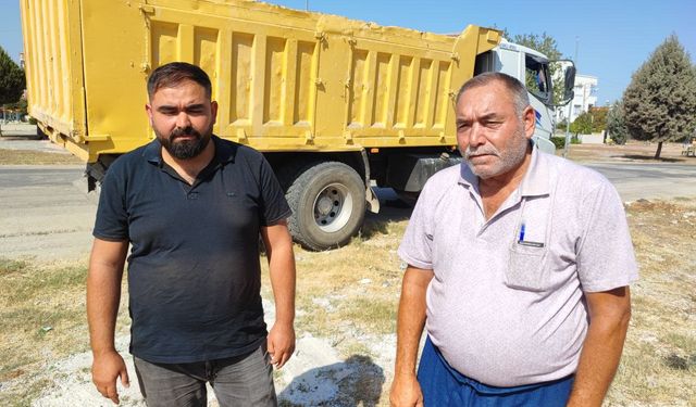 Baba ve oğlu 467 bin liralık karşılıksız çekle dolandırıldıklarını iddia etti