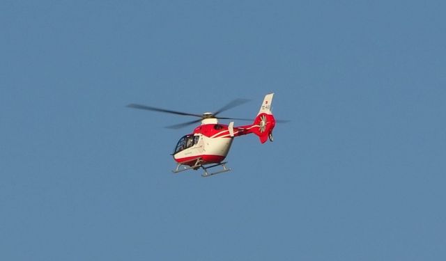 Bahçesaray’da yaralanan genç helikopter ambulansla Van’a sevk edildi