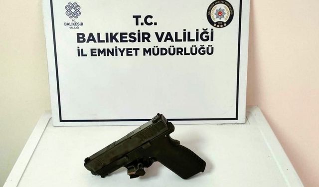 Bandırma’da kaçak sigara ve silah operasyonu