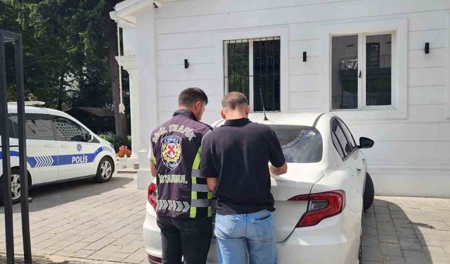 Beşiktaş’ta tek teker yolculuk yapan motosikletli kameraya yansıdı