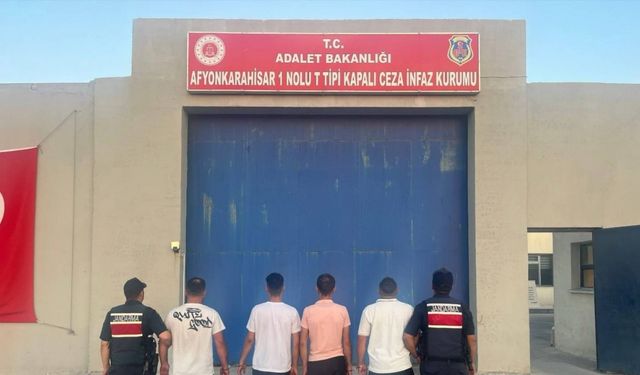 Cezaevinden izinli çıkıp uyuşturucu satmaya çalışırken yakalandı