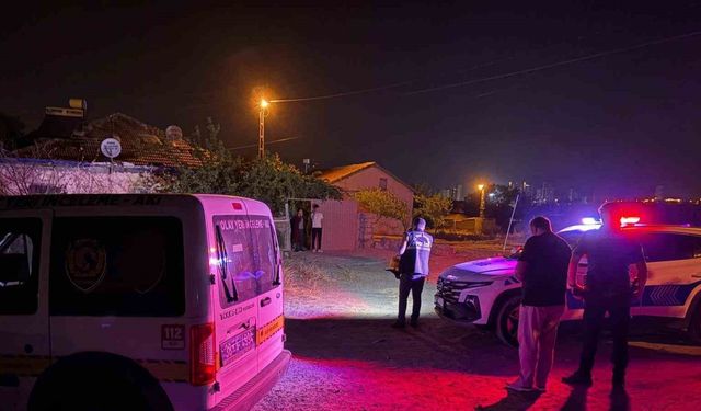 Çocuk yüzünden çıkan kavgada komşunu bıçakladı: 1 ağır yaralı