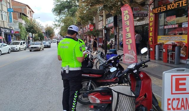 Çorum’da 20 motosiklet trafikten men edildi