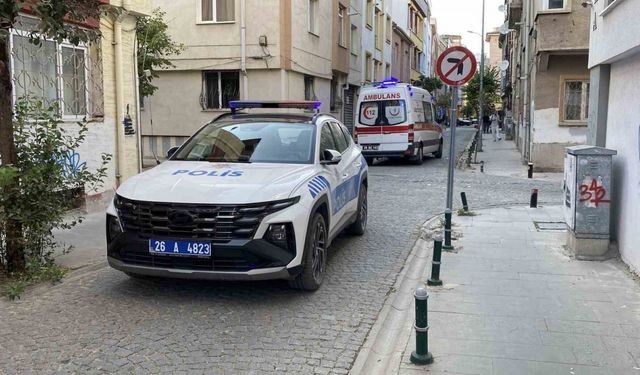 Daireden yayılan ağır koku ekipleri harekete geçirdi