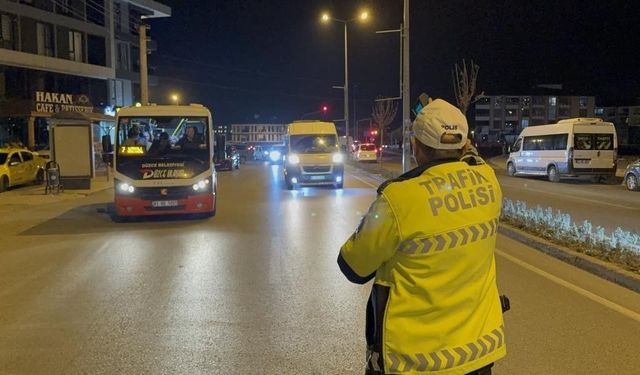 Düzce’de denetimlerde 207 araç trafikten men edildi