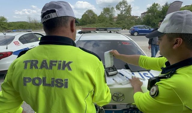 Düzce’de denetimlerde 34’ü alkolden 199 araç trafikten men edildi