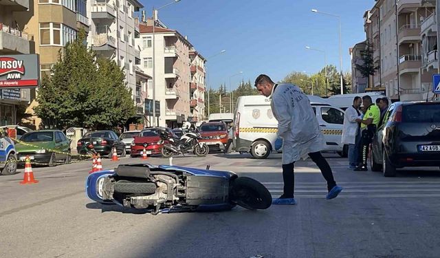 Ekmek alıp evine dönen yaşlı adama motosiklet çarptı