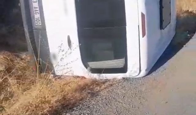 Elazığ’da öğrenci servisi devrildi, kazada yaralanan olmadı