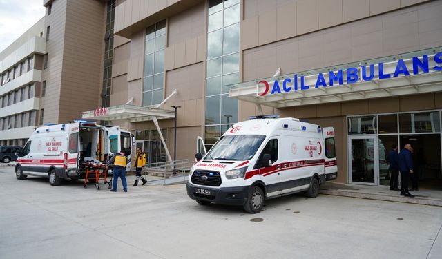 Erzincan’da trafik kazası: 5 yaralı