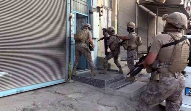 Gaziantep’te aranan şahıslara şafak operasyonu: 10 gözaltı