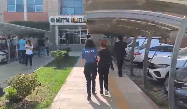 Hatay’da hapis cezası ile aranan 2 kişi yakalandı