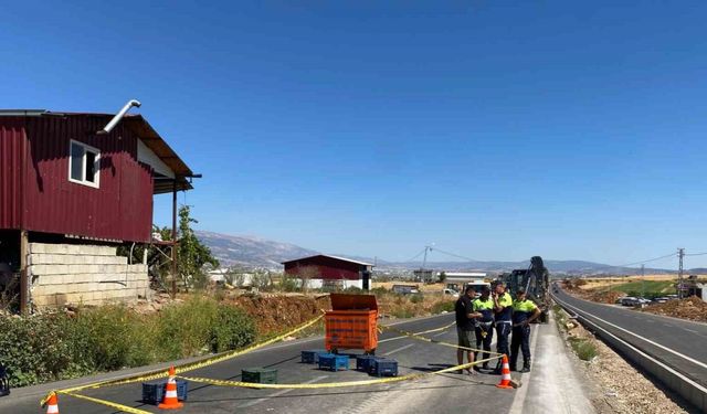 İş makinesi kardeşlere çarptı: 2 yaşındaki Hatice öldü, abisi ağır yaralandı