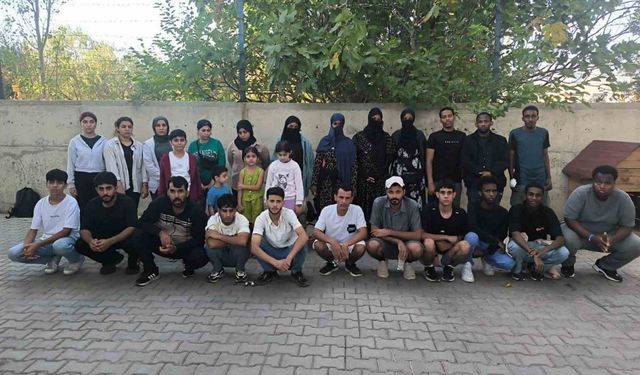 Jandarma operasyonunda 28 düzensiz göçmen yakalandı