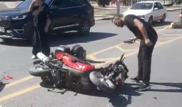 Karabük’te otomobille çarpışan motosikletli yaralandı