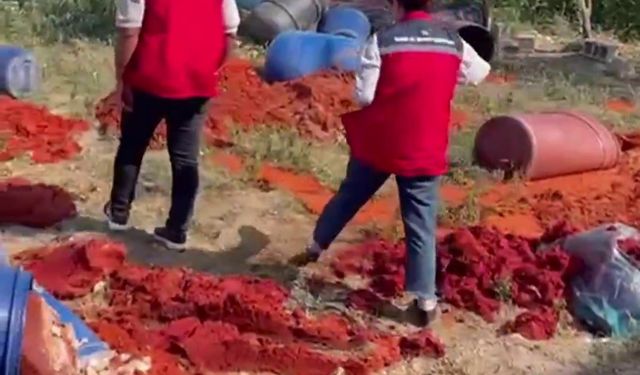 Katkı maddesi kullanılarak üretilen tonlarca domates posasına ve biber salçasına el konuldu