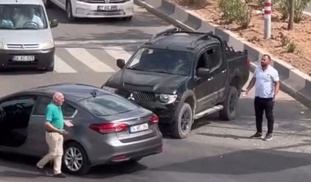 Kurtalan’da maddi hasarlı kaza