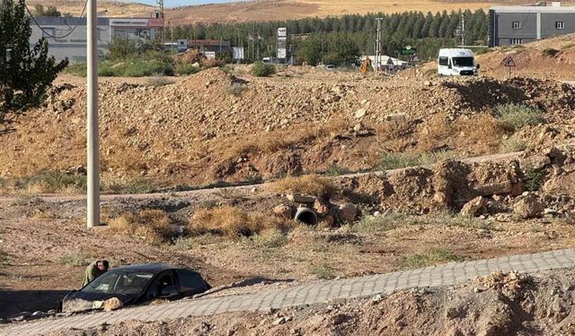 Kurtalan’da otomobil şarampole yuvarlandı: 1 yaralı