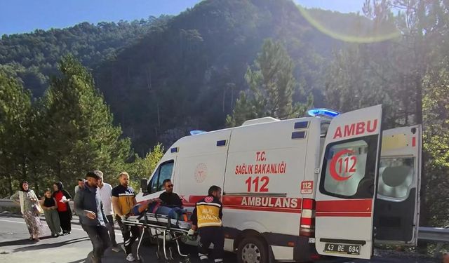 Kütahya’da yol çalışmasındaki işçiye otomobil çarptı
