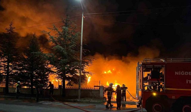 Niğde’de fabrika yangını