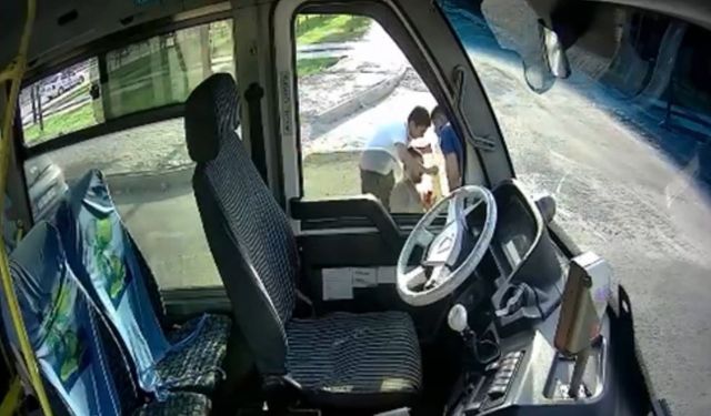 Otobüs şoförüne bıçaklı saldırı kamerada